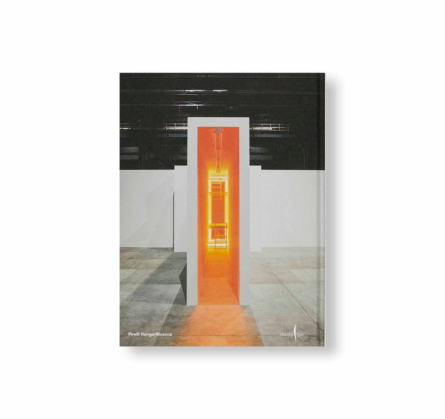 NEONS CORRIDORS ROOMS