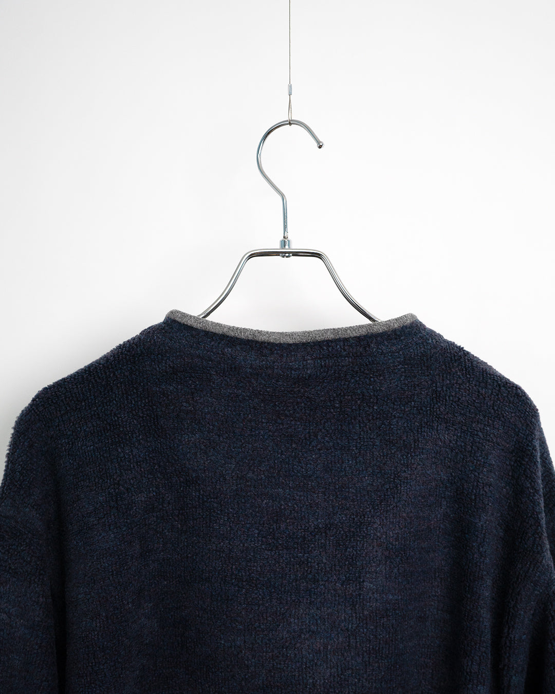 90's V-neck Fleece Pullover
