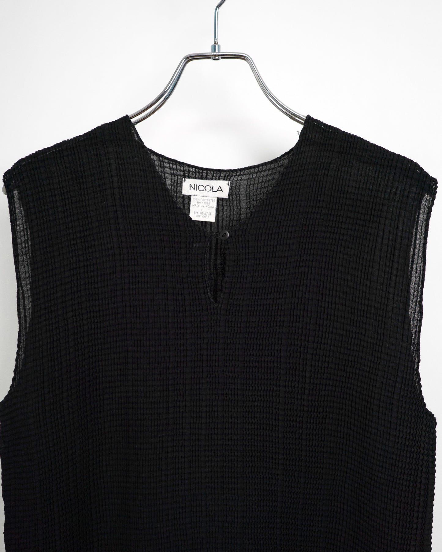 Pleated Sleeveless Tops