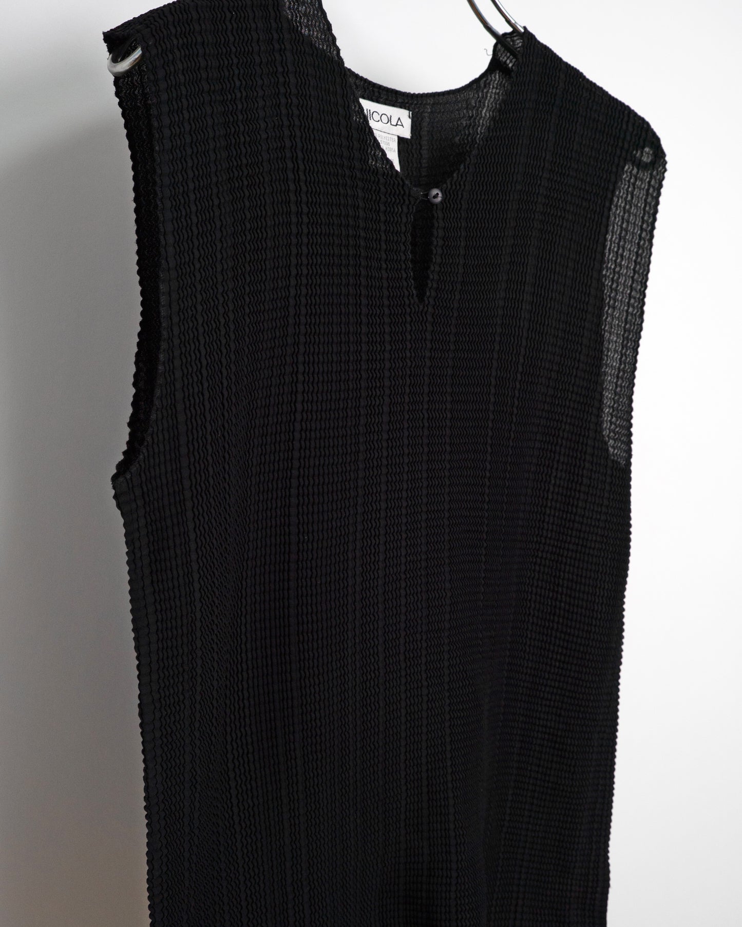 Pleated Sleeveless Tops