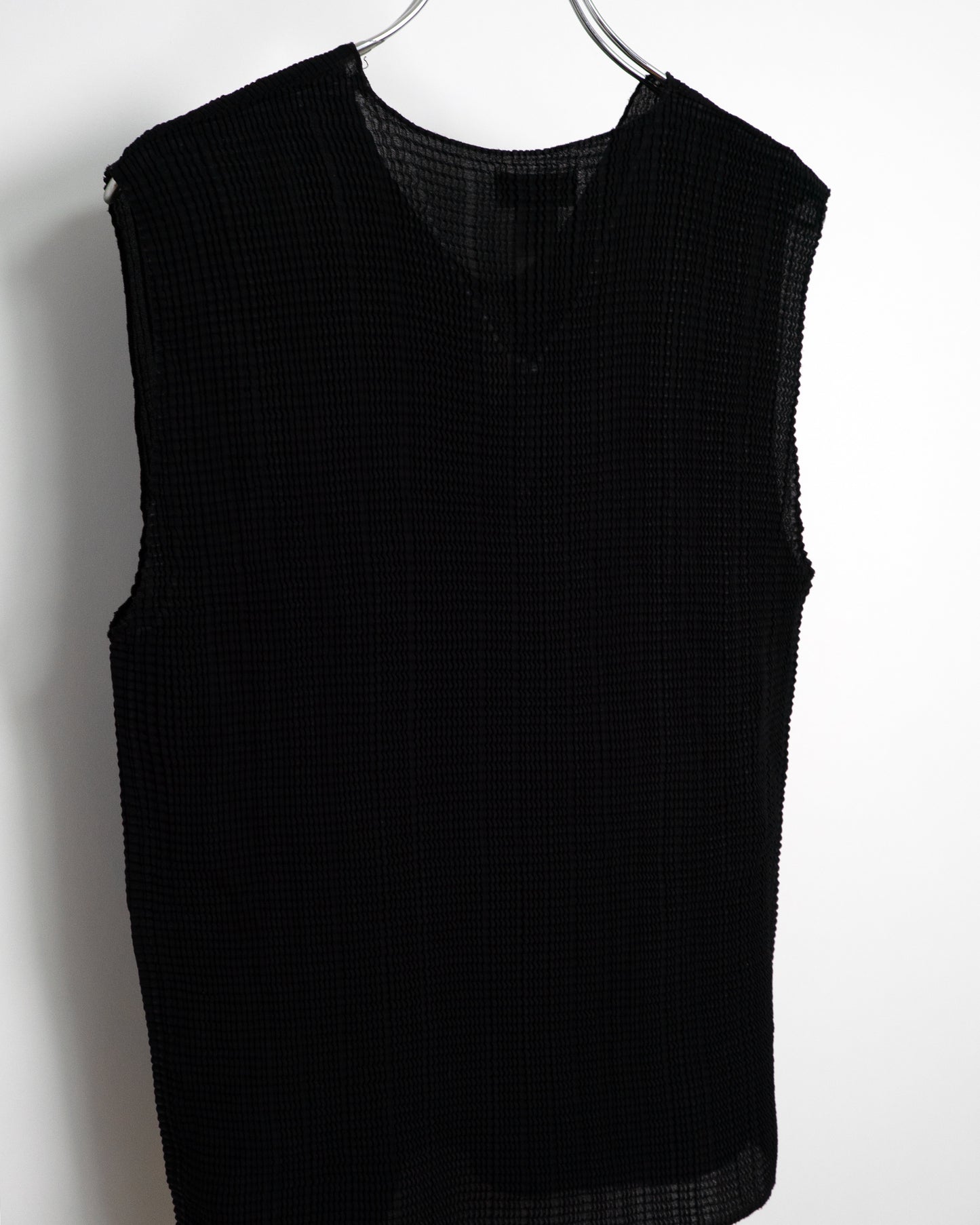 Pleated Sleeveless Tops