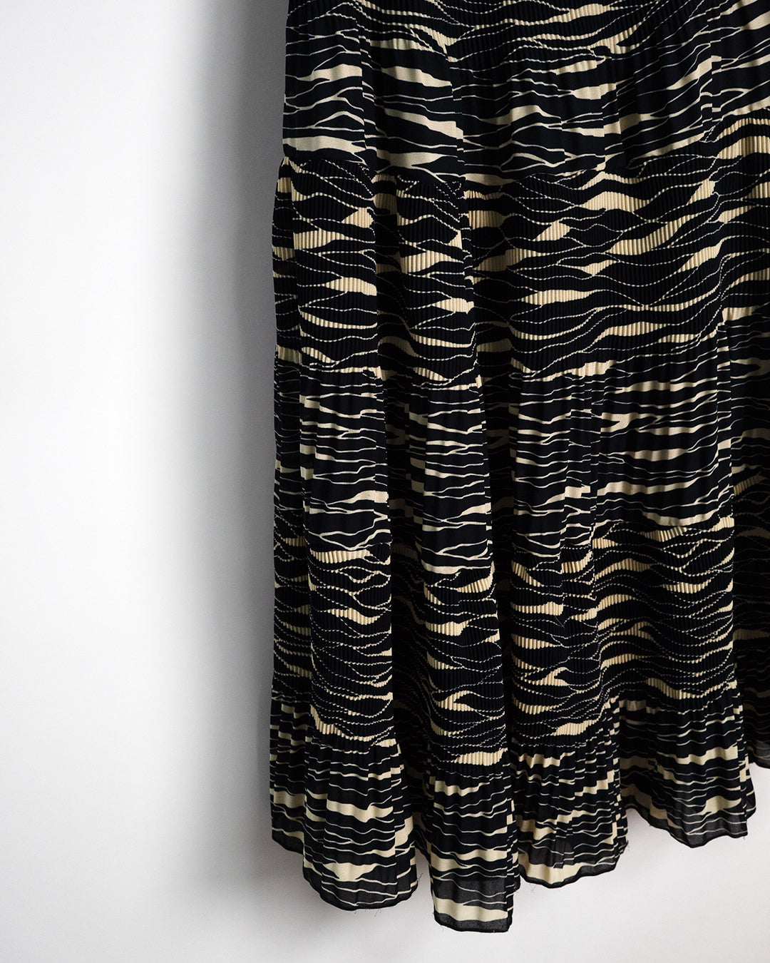 70's-80's Abstract pattern pleated skirt