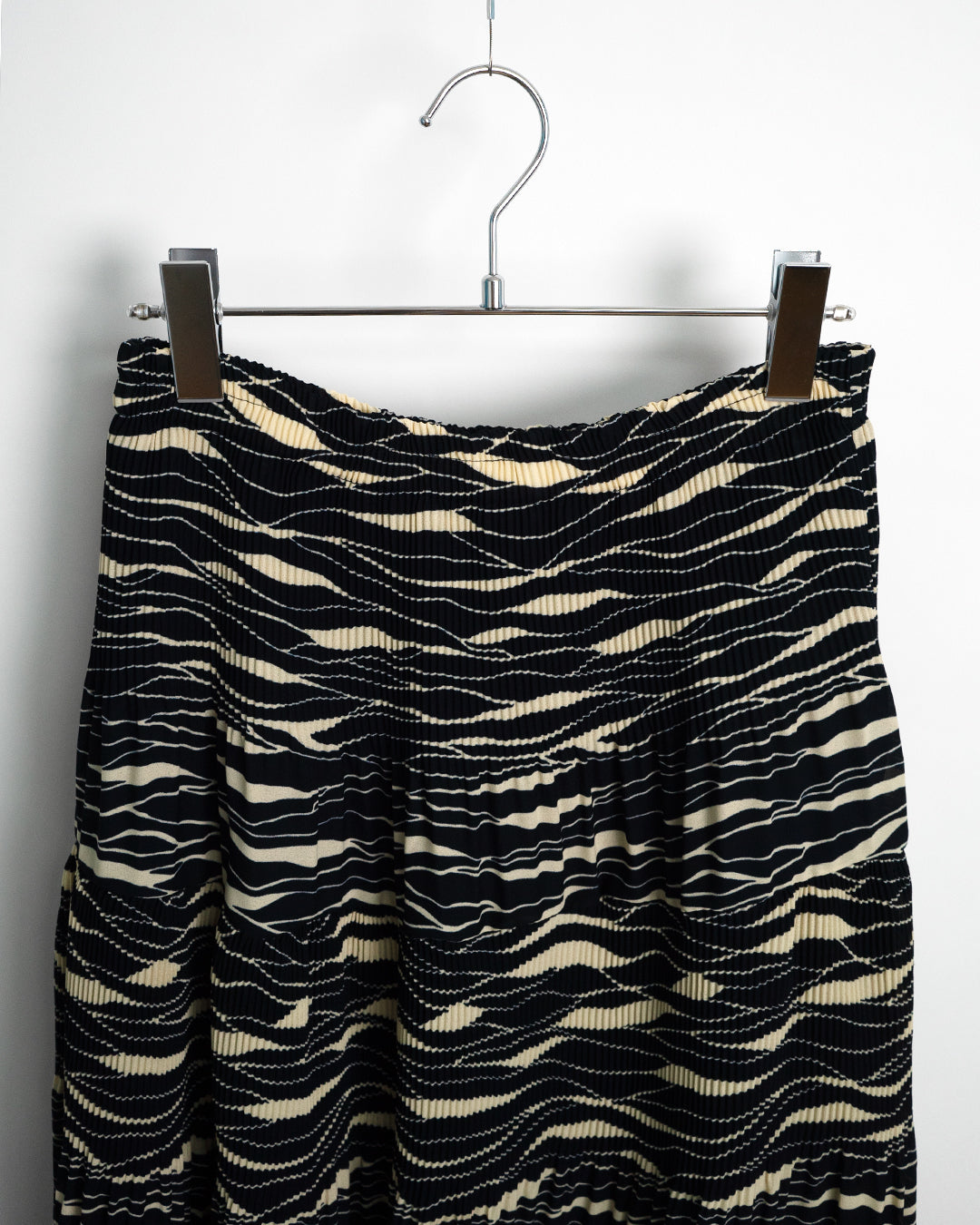 70's-80's Abstract pattern pleated skirt