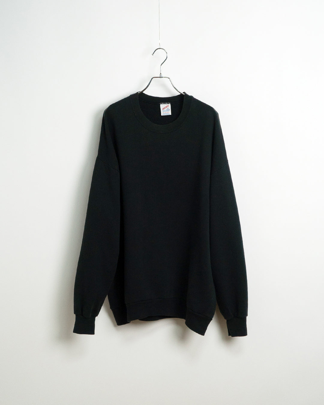 90's Plain Black Sweatshirt