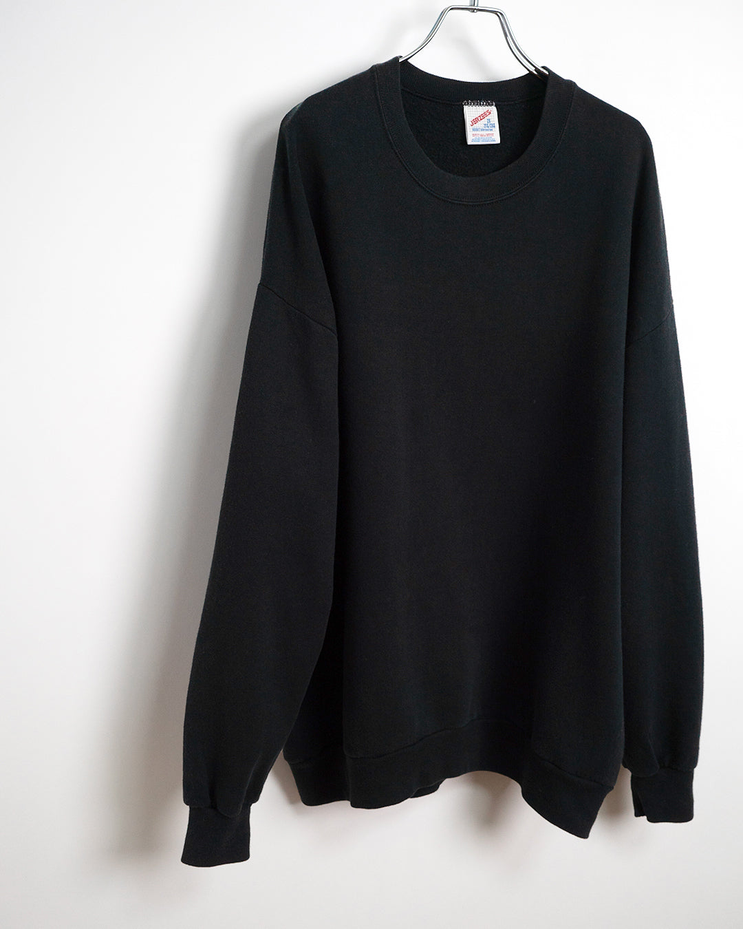 90's Plain Black Sweatshirt