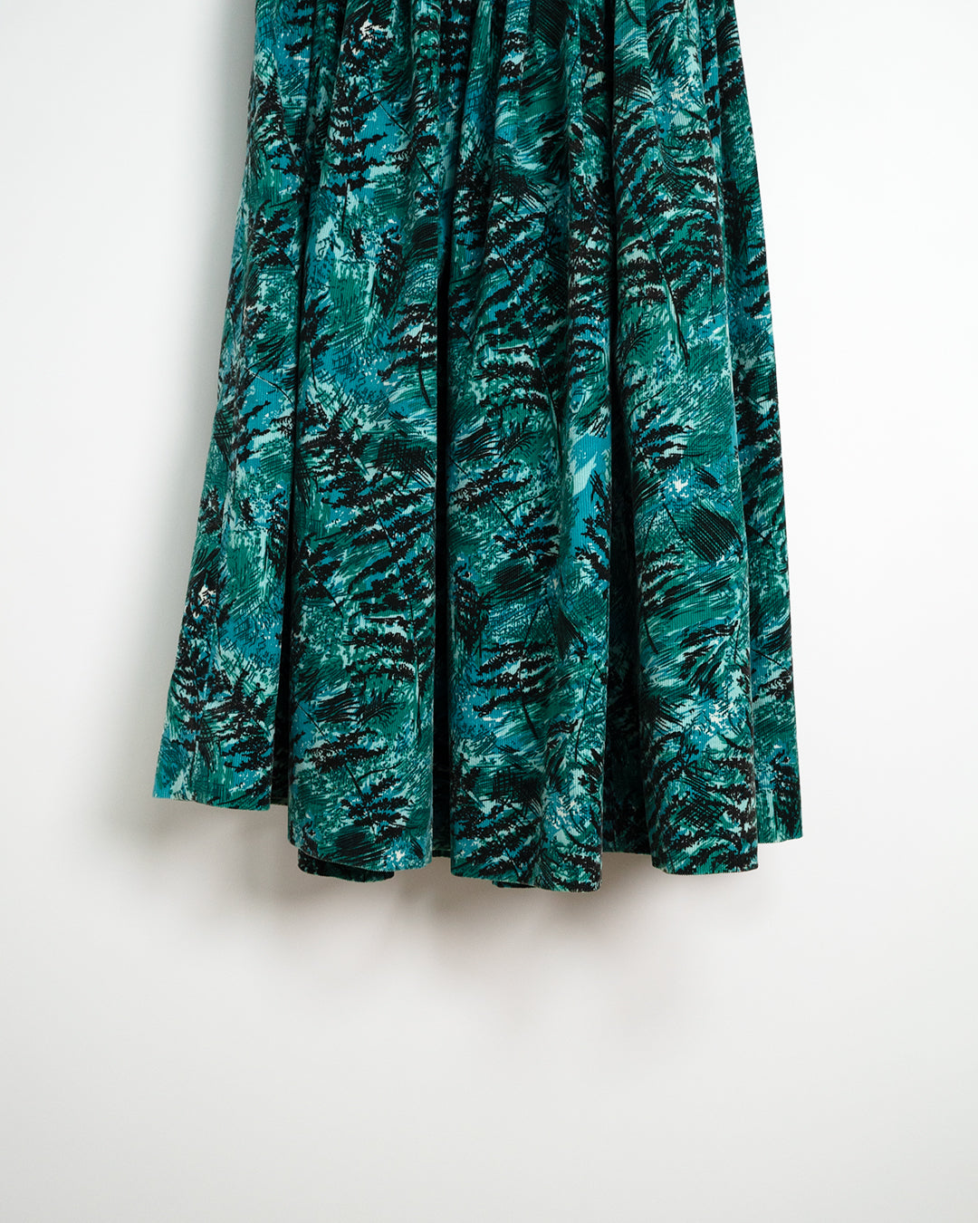 30's-50's Corduroy skirt with abstract botanical print