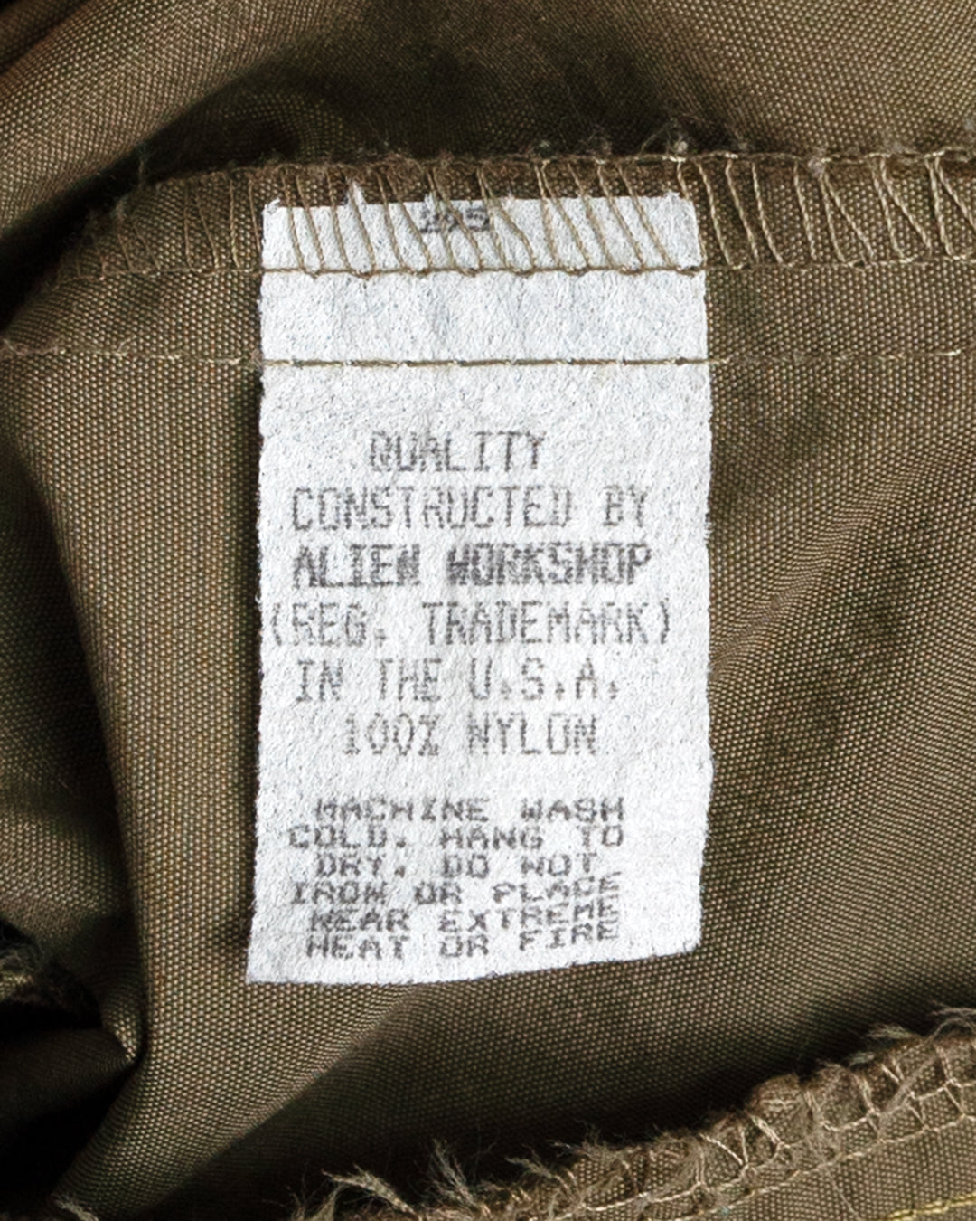 90's Half Zip Nylon Pull Over