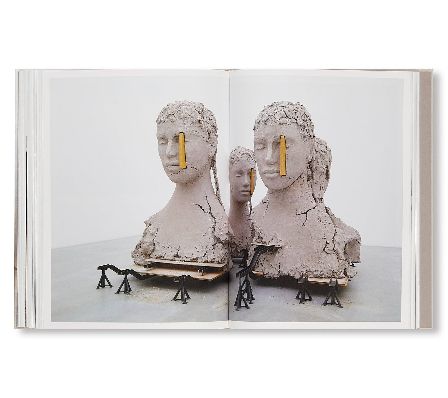 MARK MANDERS – ZENO X GALLERY, 28 YEARS OF COLLABORATION