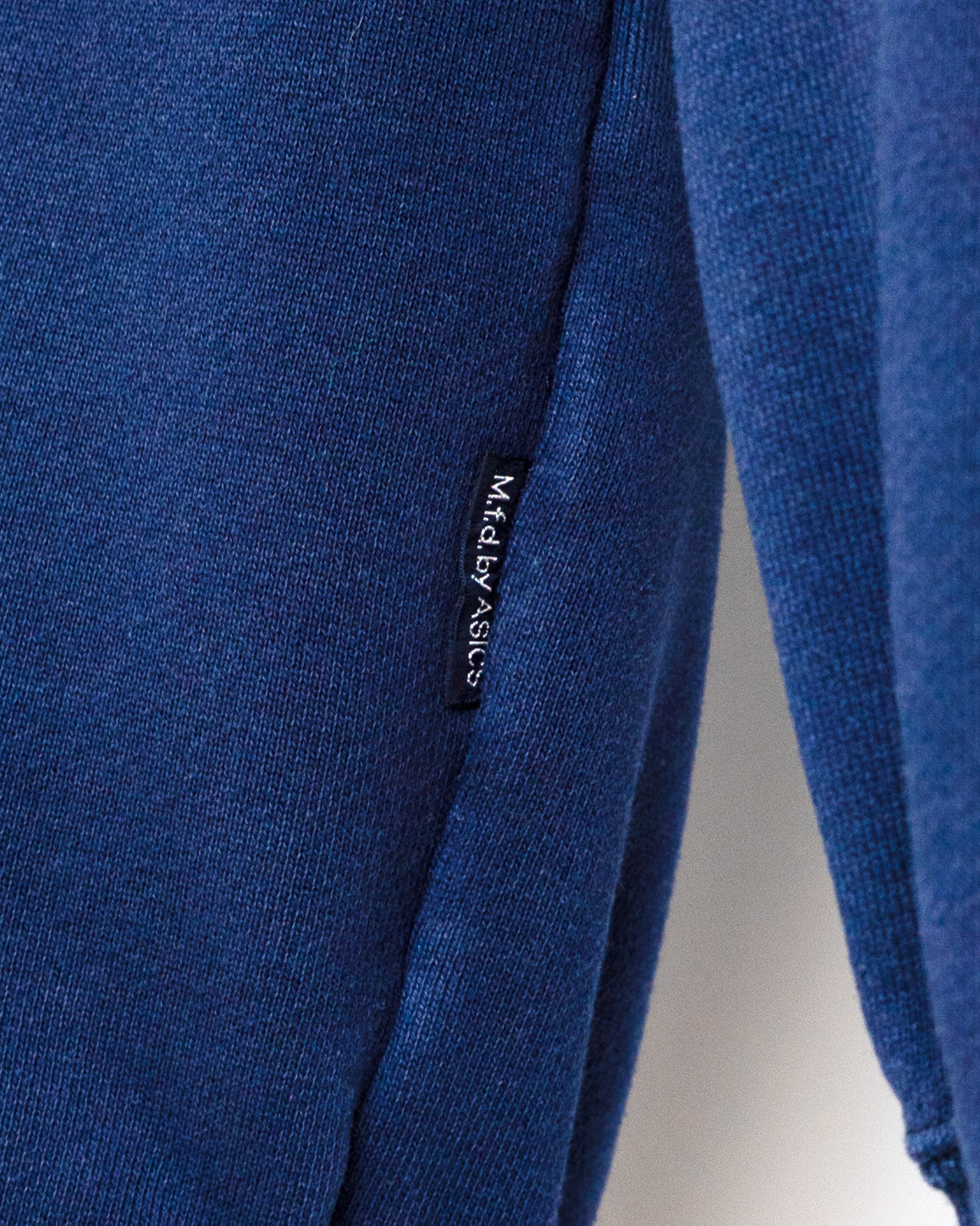 90s Unrefined Navy Sweatshirt