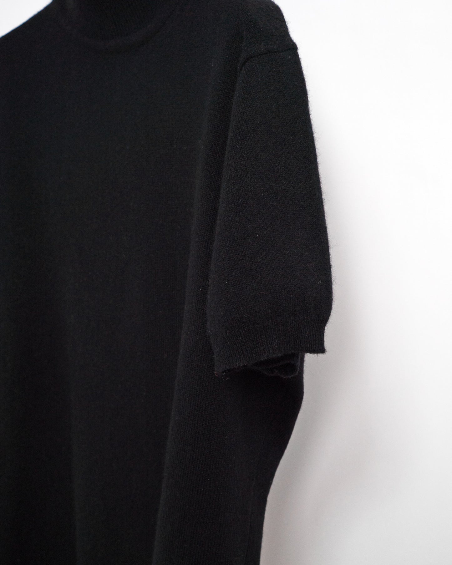 Cashmere Short-Sleeve Mock Neck Knit
