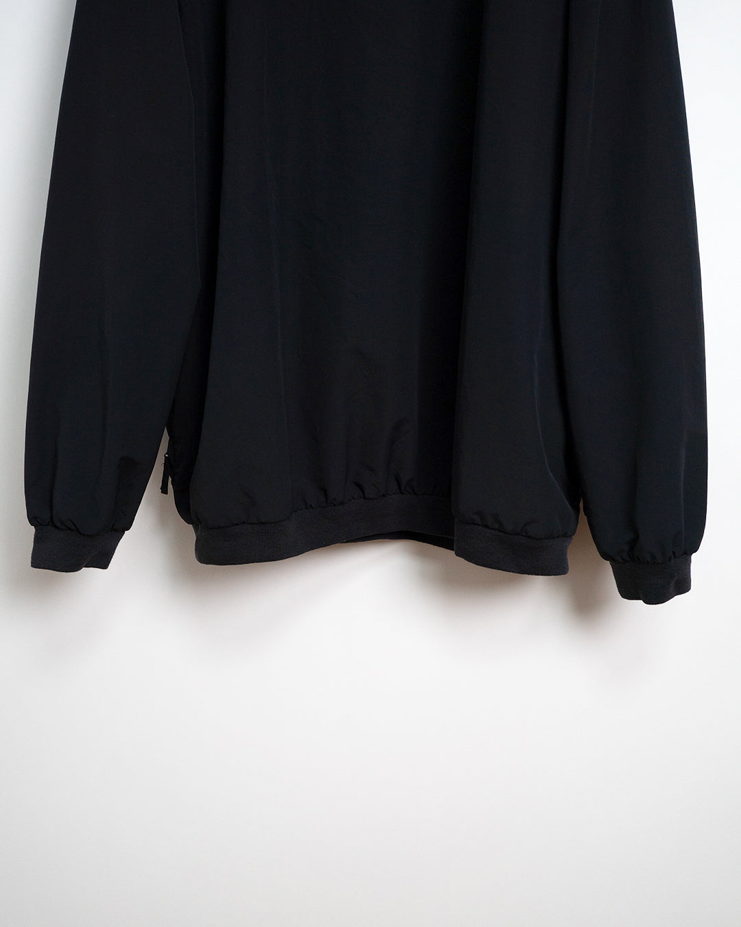 Nylon pullover