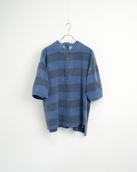 Deep Fade Henley Neck Border T-Shirt