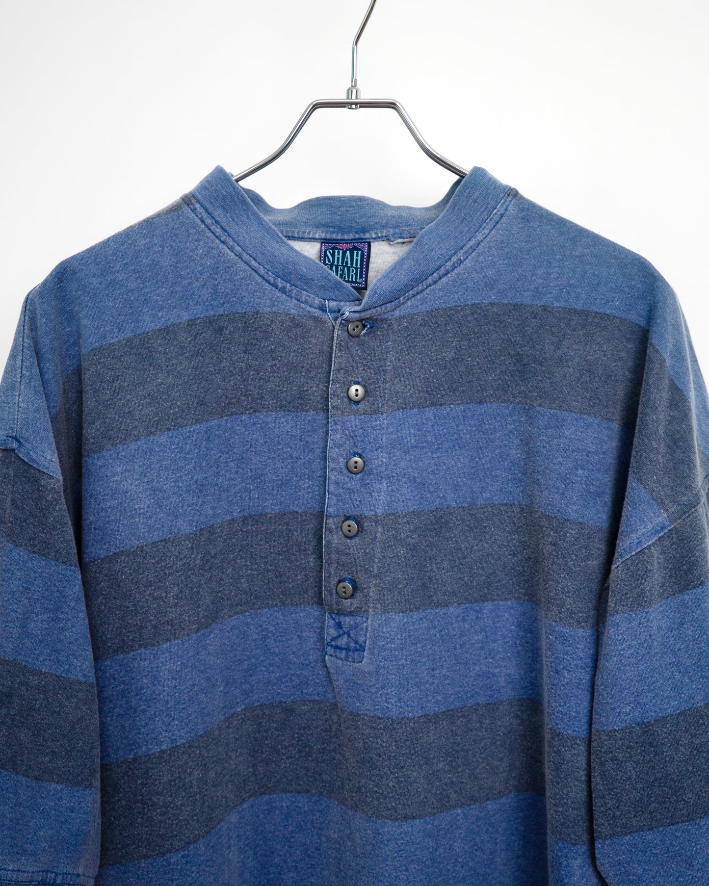 Deep Fade Henley Neck Border T-Shirt