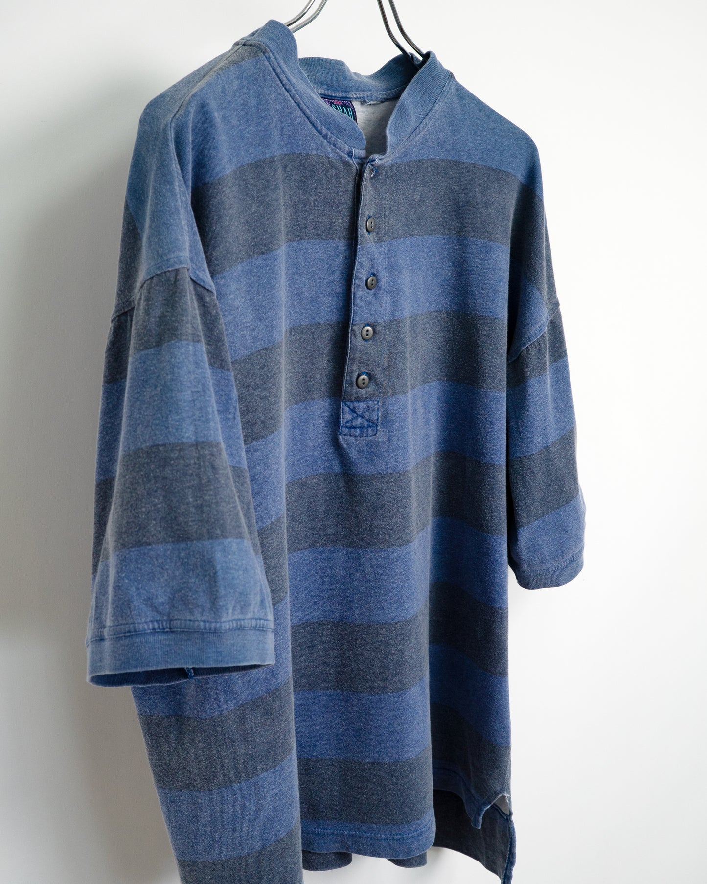 Deep Fade Henley Neck Border T-Shirt