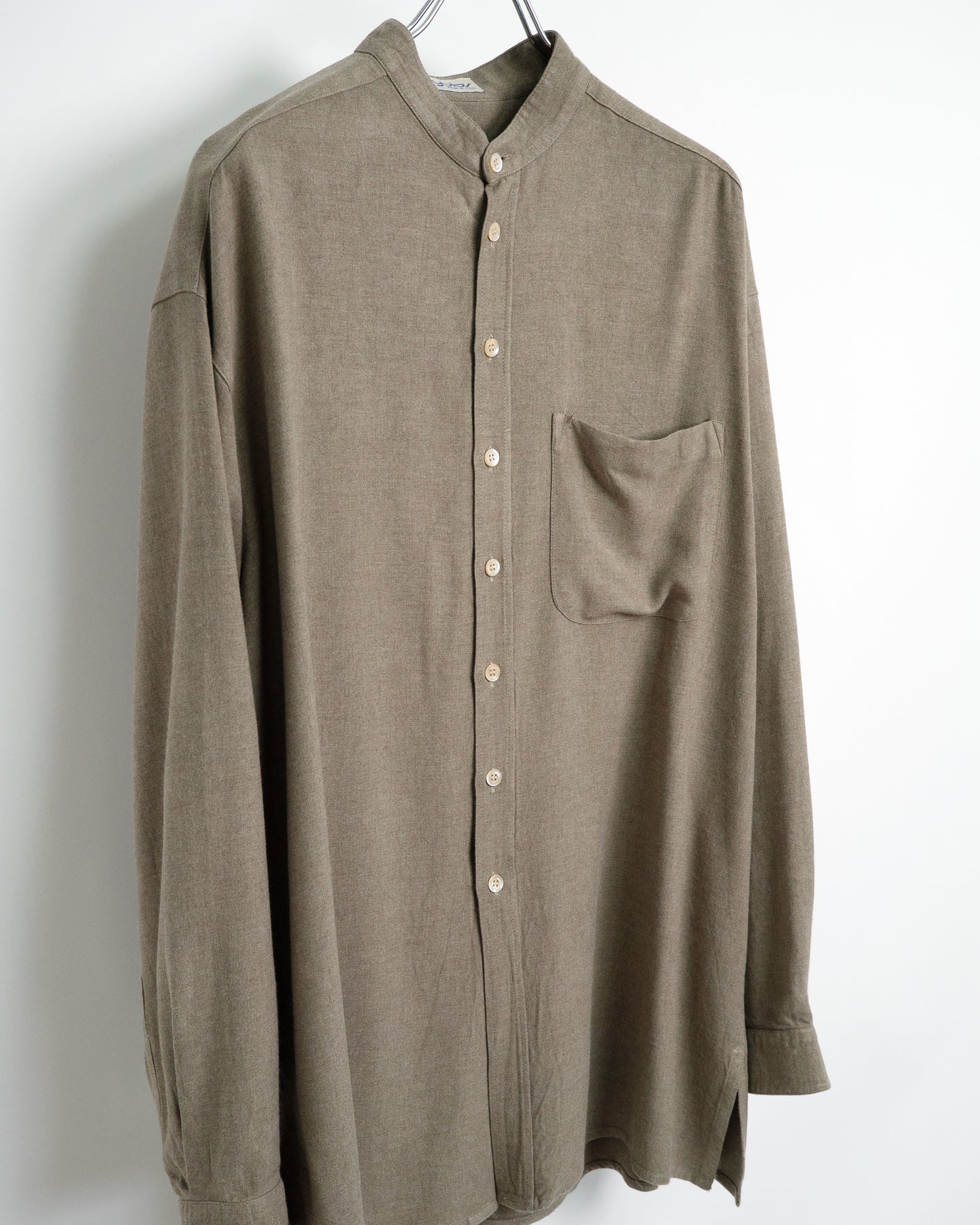 Stand-collar shirt