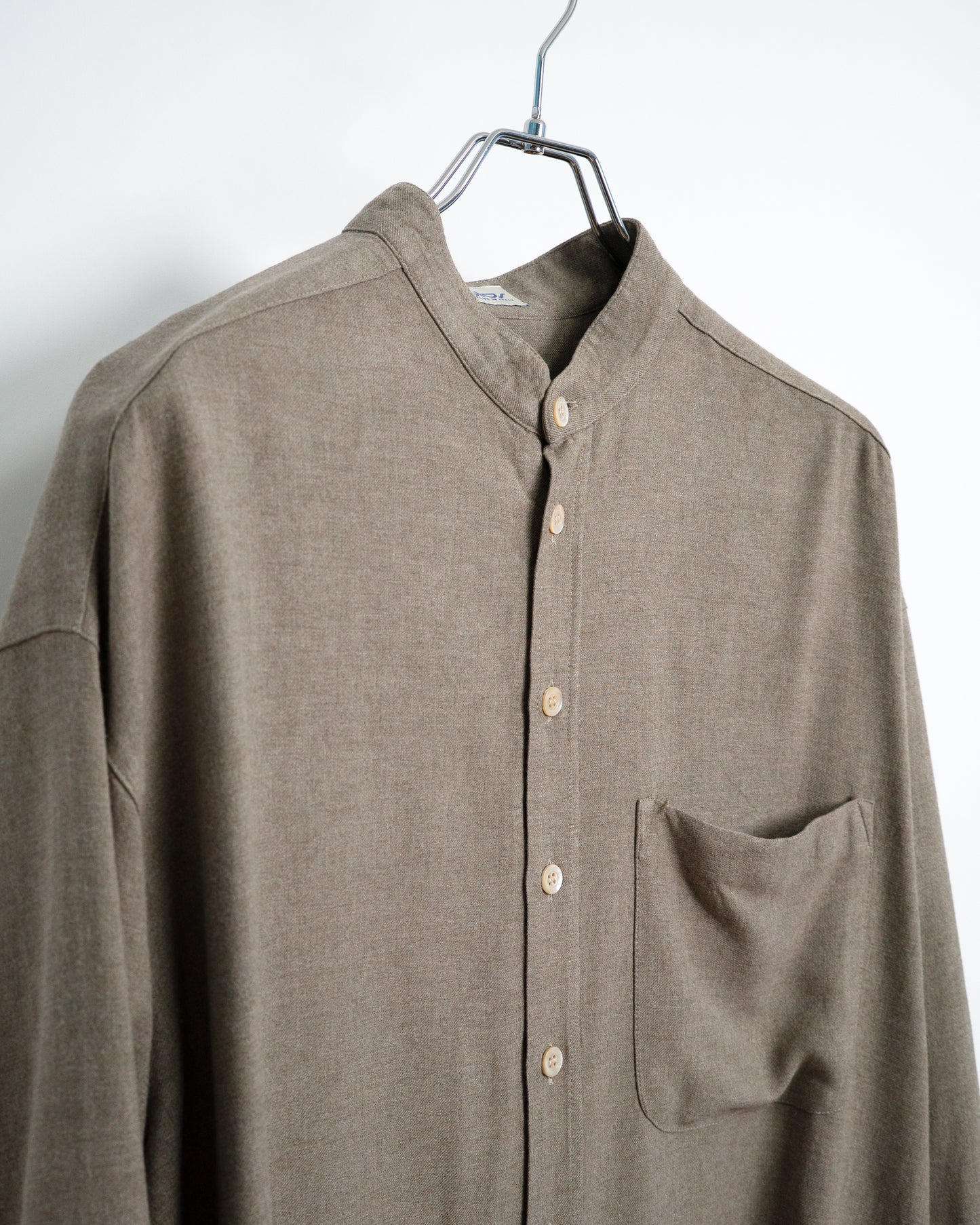 Stand-collar shirt