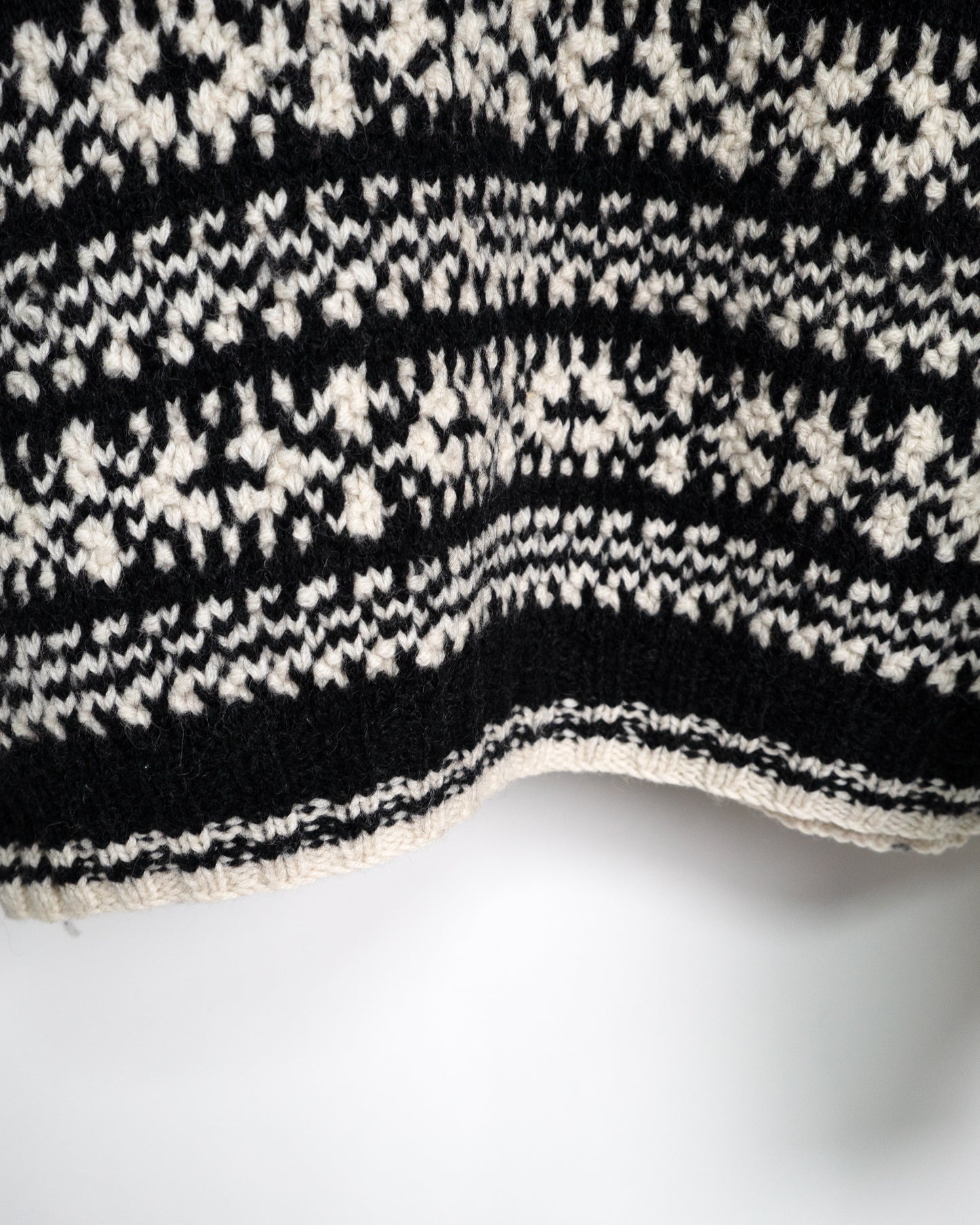 90s Shetland Wool Hand Knitted Sweater / Nordic Pattern