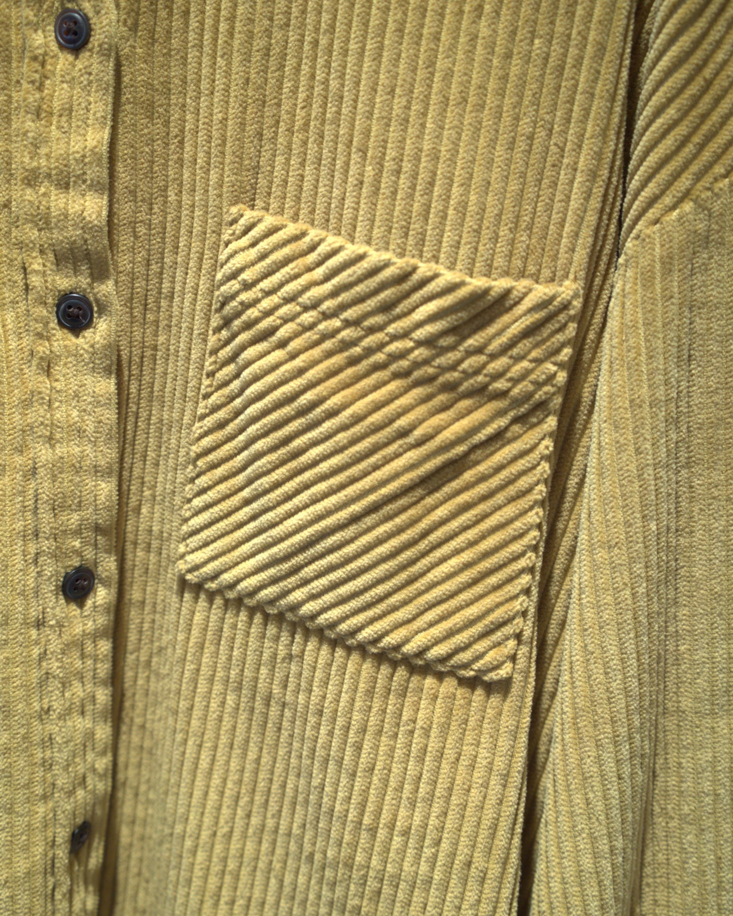 Thick-ribbed corduroy shirt