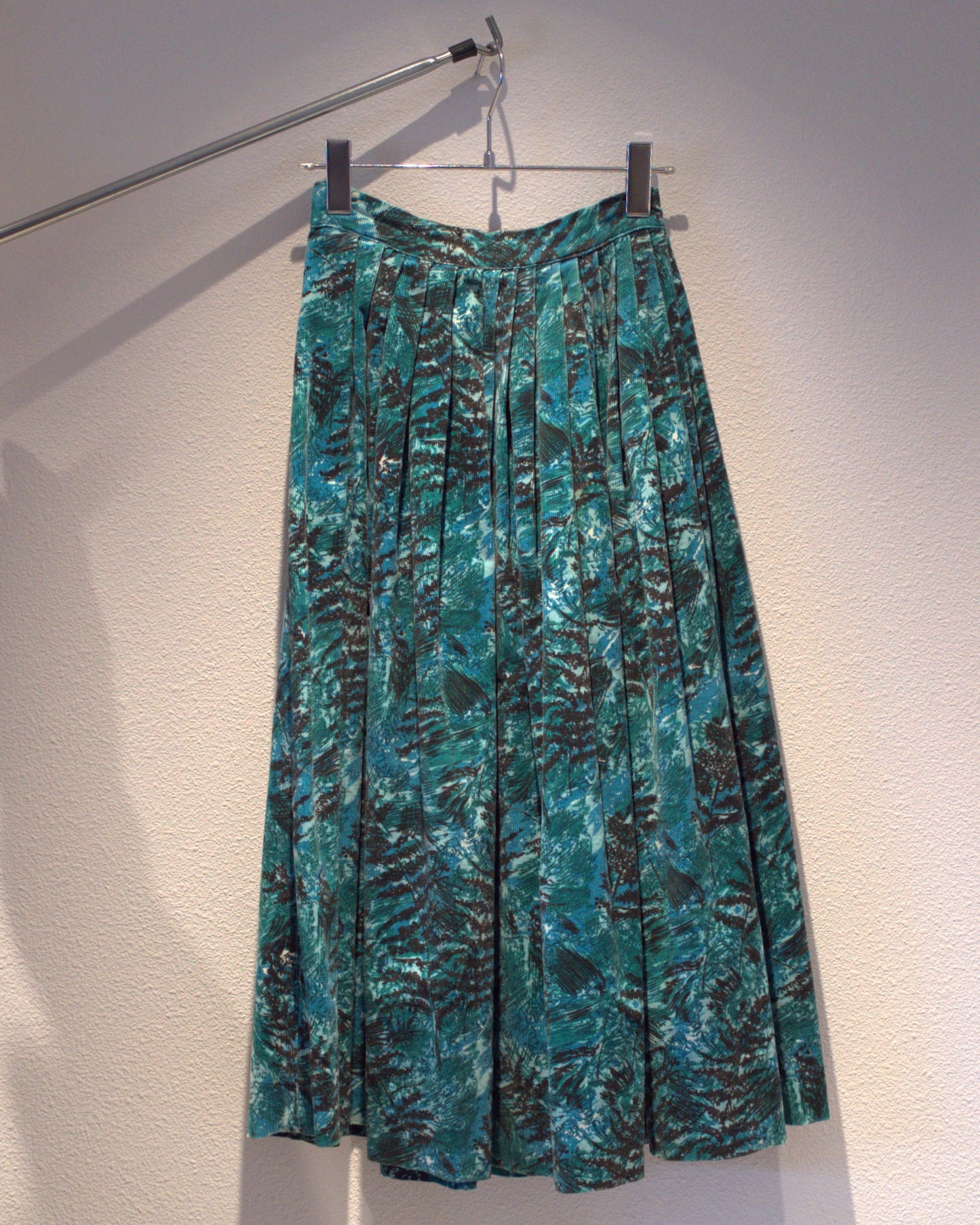 30's-50's Corduroy skirt with botanical print